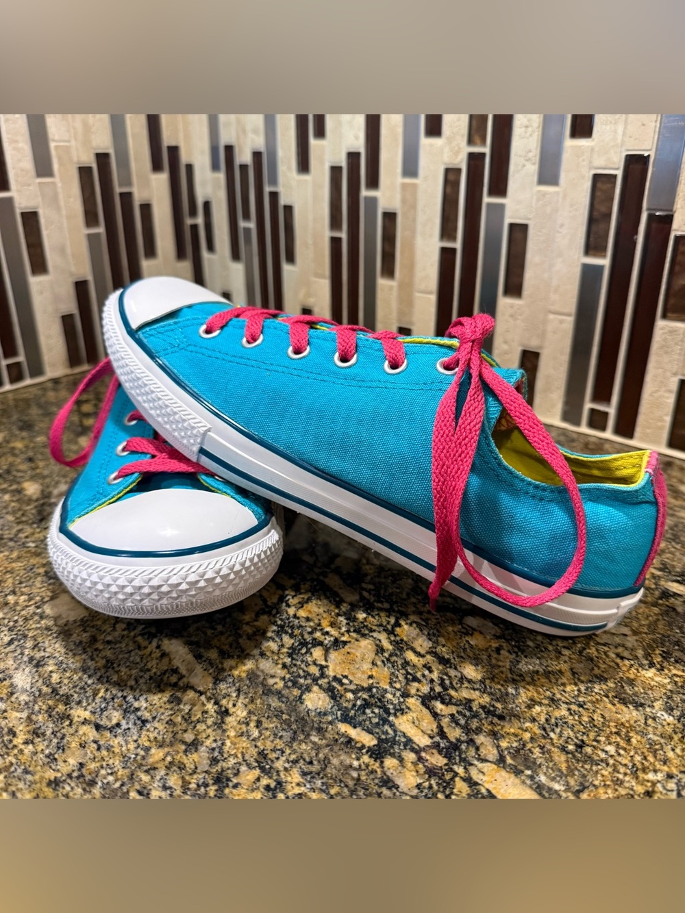 Converse Chuck Taylor All Star Double Tongue Low Top Sneakers Size Junior 6 EUC